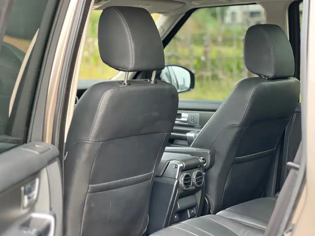 Land Rover Discovery 2015 3.0 SC V6 SE