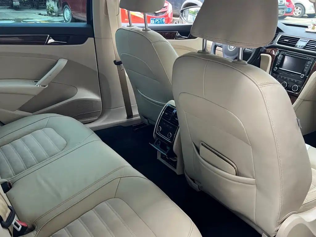 Volkswagen Passat — миниатюра 7