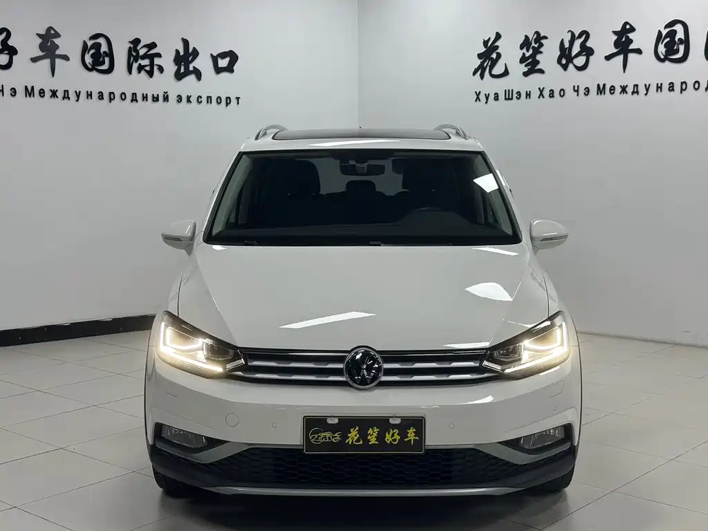 Volkswagen Touran — миниатюра 2