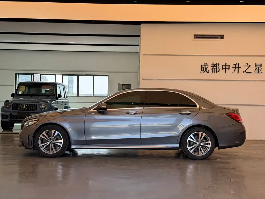 Mercedes-Benz C-Class — миниатюра 4