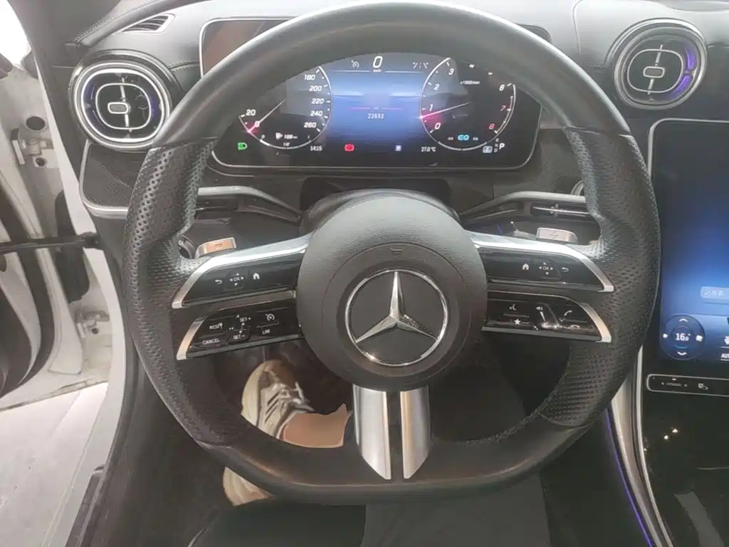 Mercedes-Benz C-Class — миниатюра 11