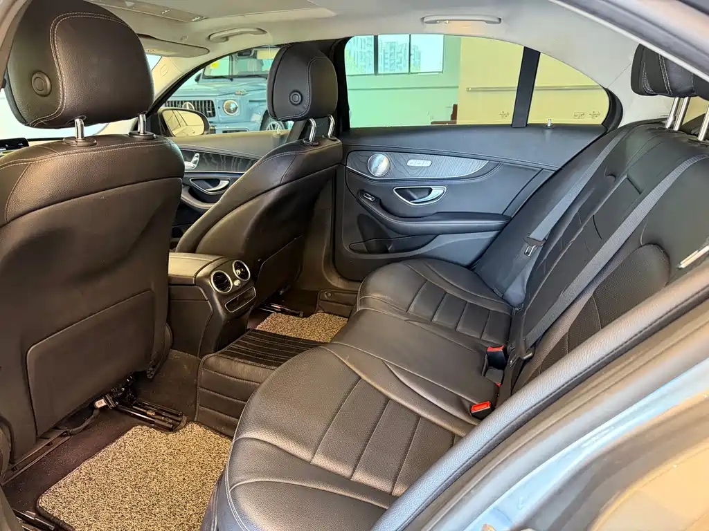 Mercedes-Benz C-Class — миниатюра 15