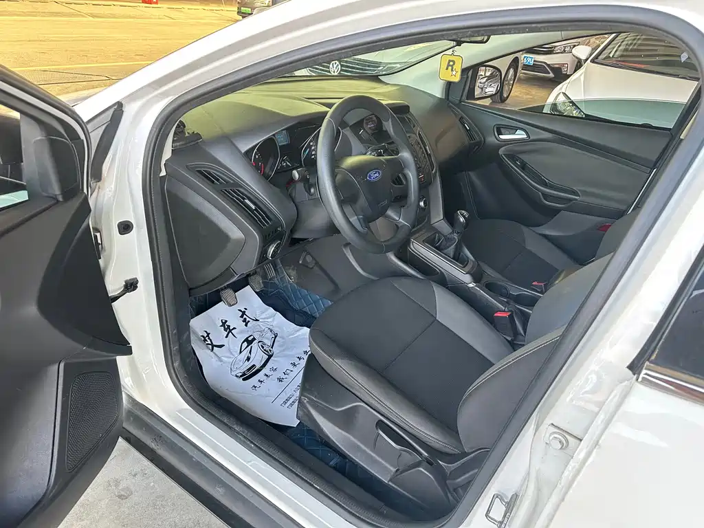 Ford Focus — миниатюра 14