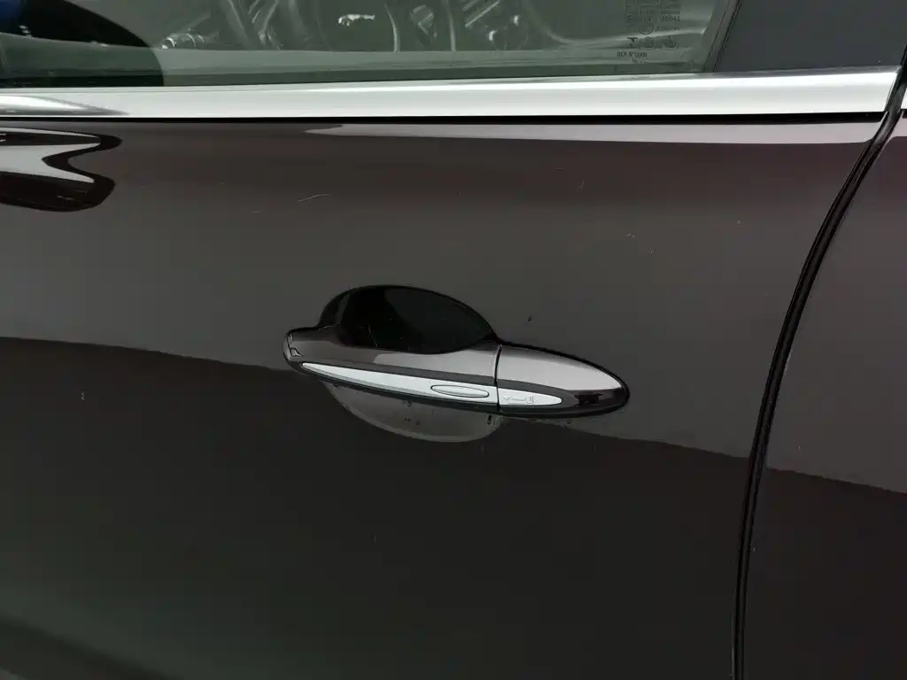 Jaguar XJ — миниатюра 18