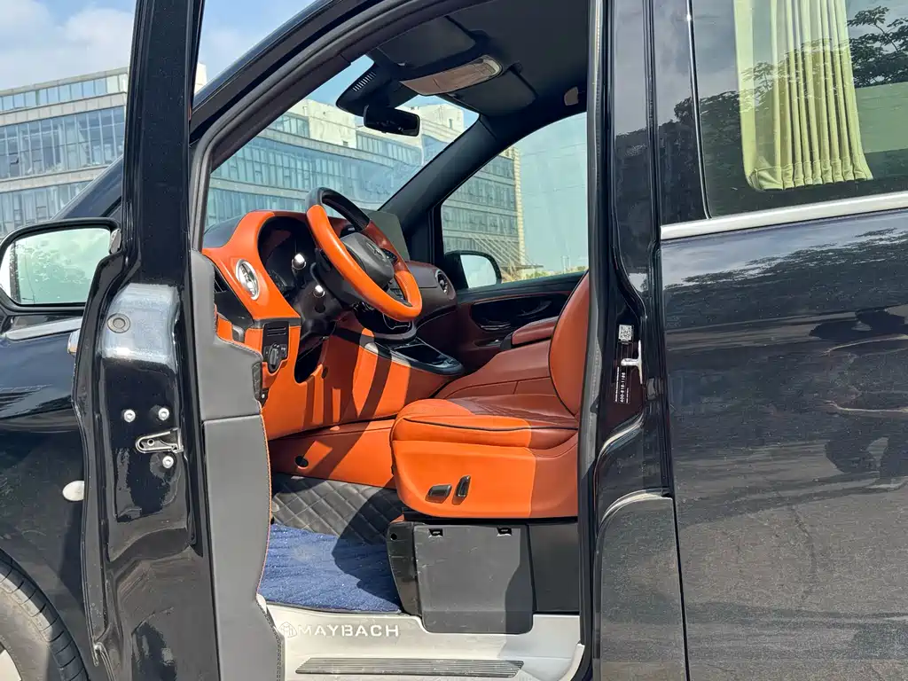 Mercedes-Benz Vito 2021 2.0T Elite 7 мест