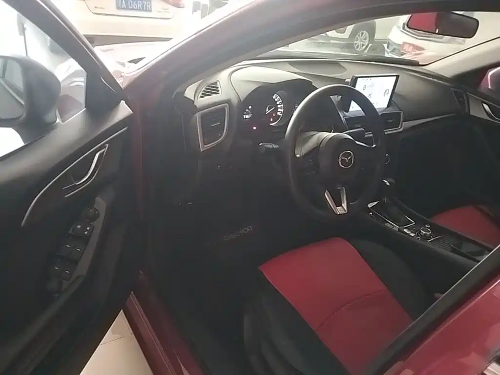 Mazda 3 Axela — миниатюра 16