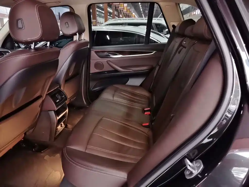 BMW X5 (Import) — миниатюра 17