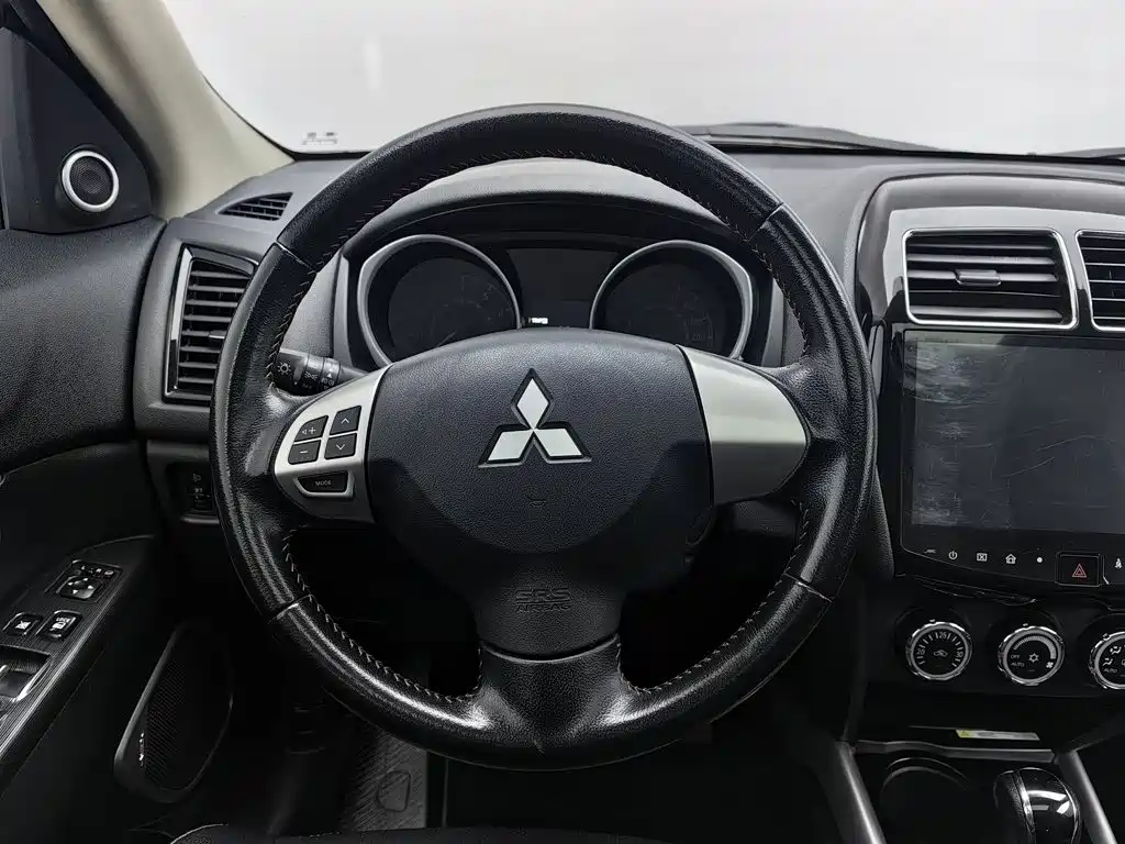 Mitsubishi ASX — миниатюра 11