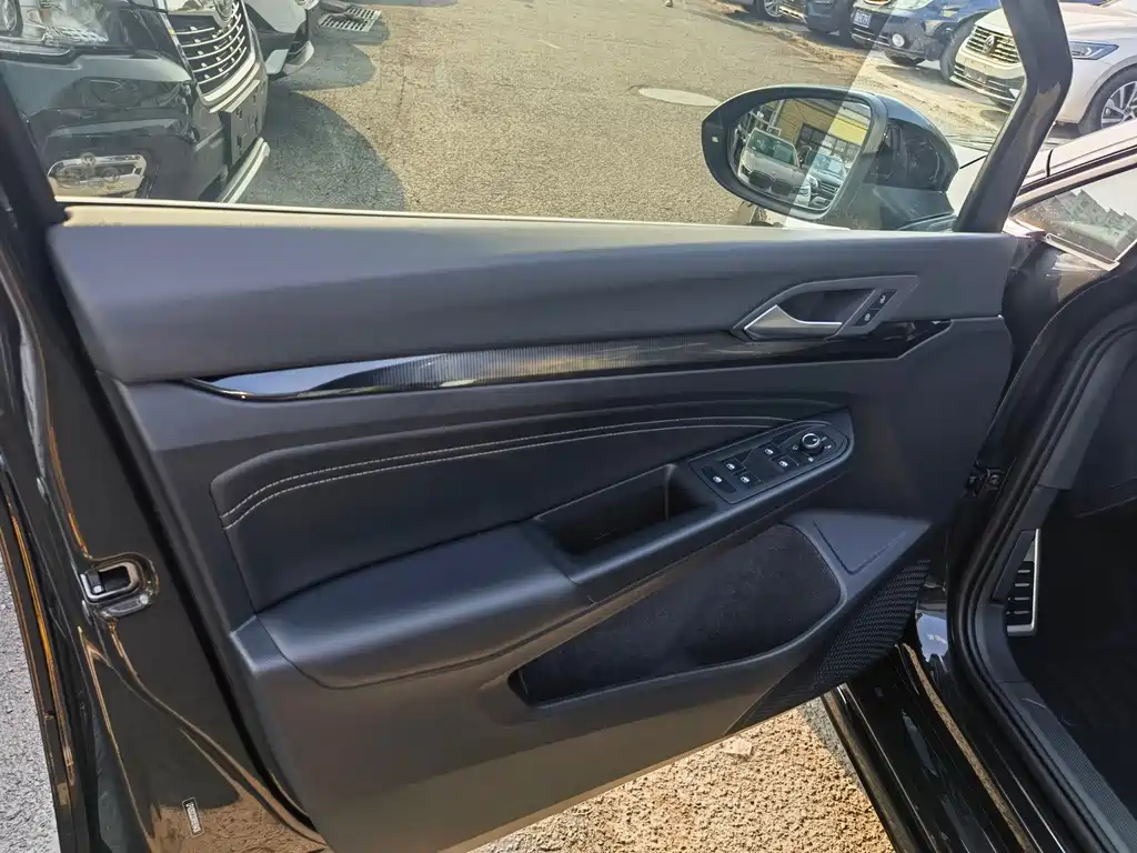 Volkswagen Golf — миниатюра 14