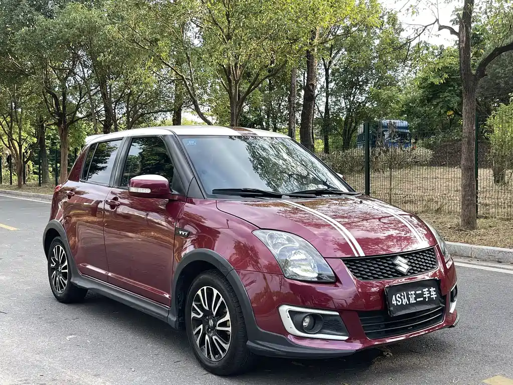 SUZUKI SWIFT