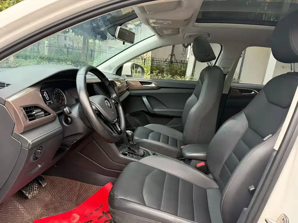 Volkswagen Tharu — миниатюра 4