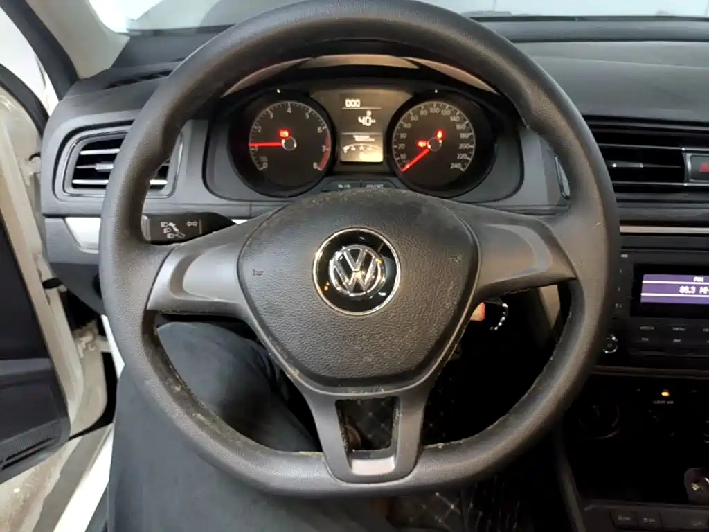 Volkswagen Lavida — миниатюра 11