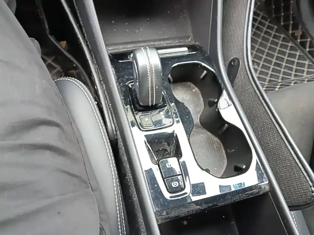 Volvo XC40 — миниатюра 19