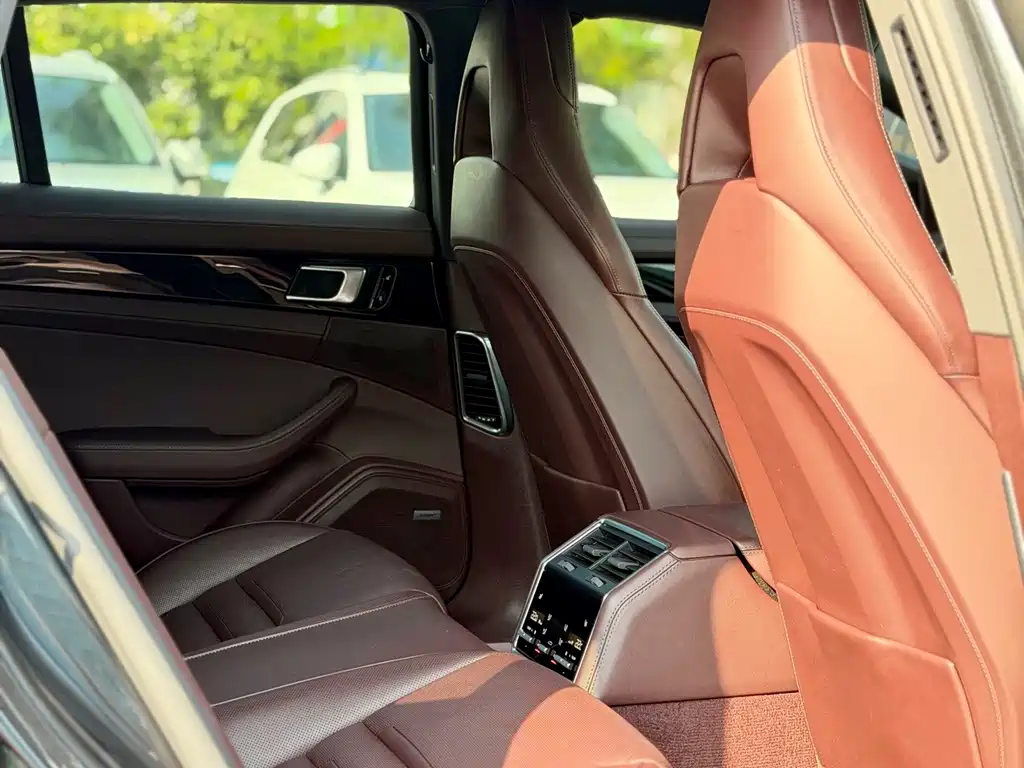 Porsche Panamera Hybrid — миниатюра 24