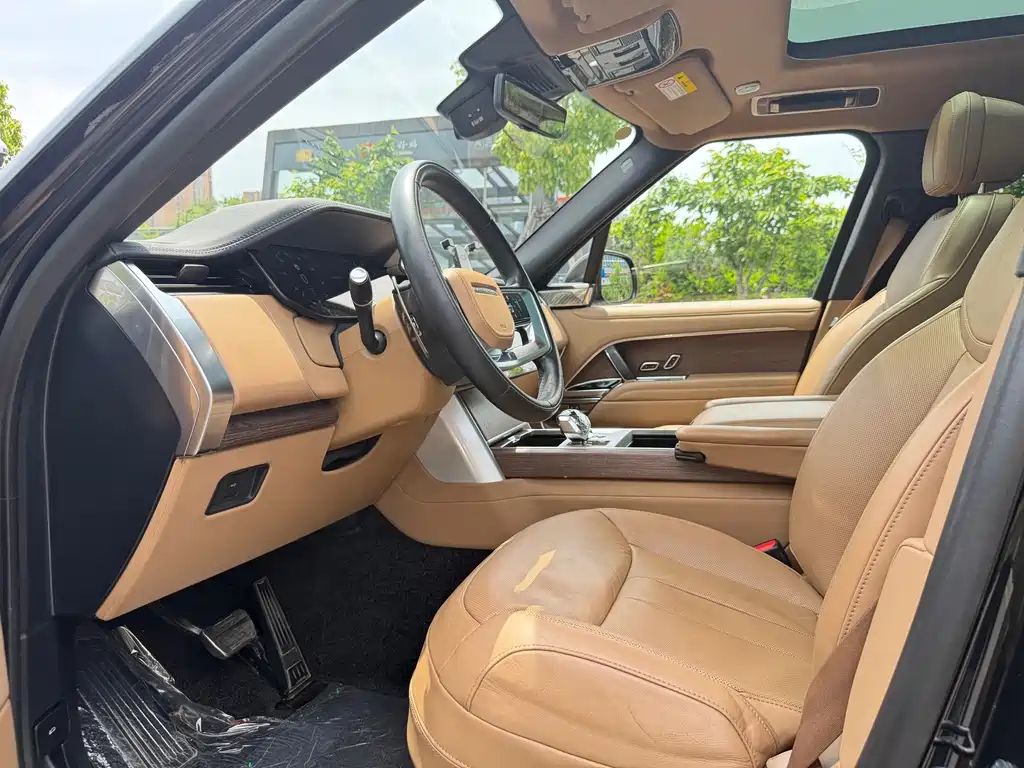 Land Rover Range Rover — миниатюра 8