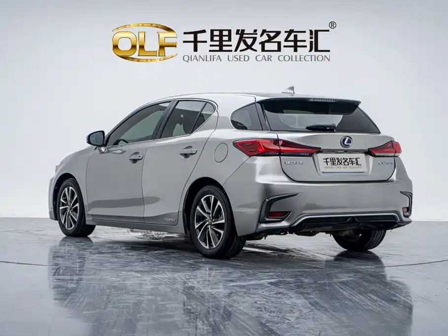 Lexus CT — миниатюра 5