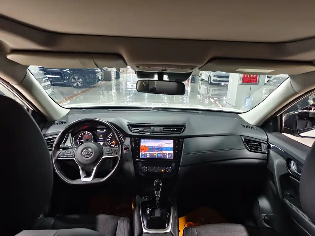 Nissan X-Trail — миниатюра 4