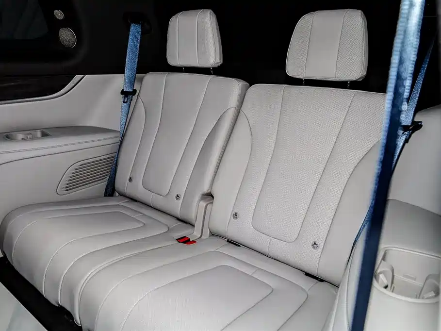 AITO ASK THE WORLD M9