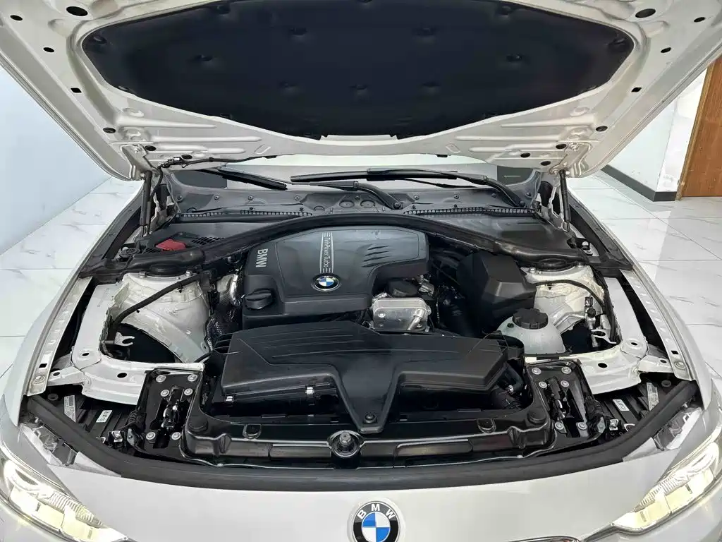 BMW 3 Series — миниатюра 10