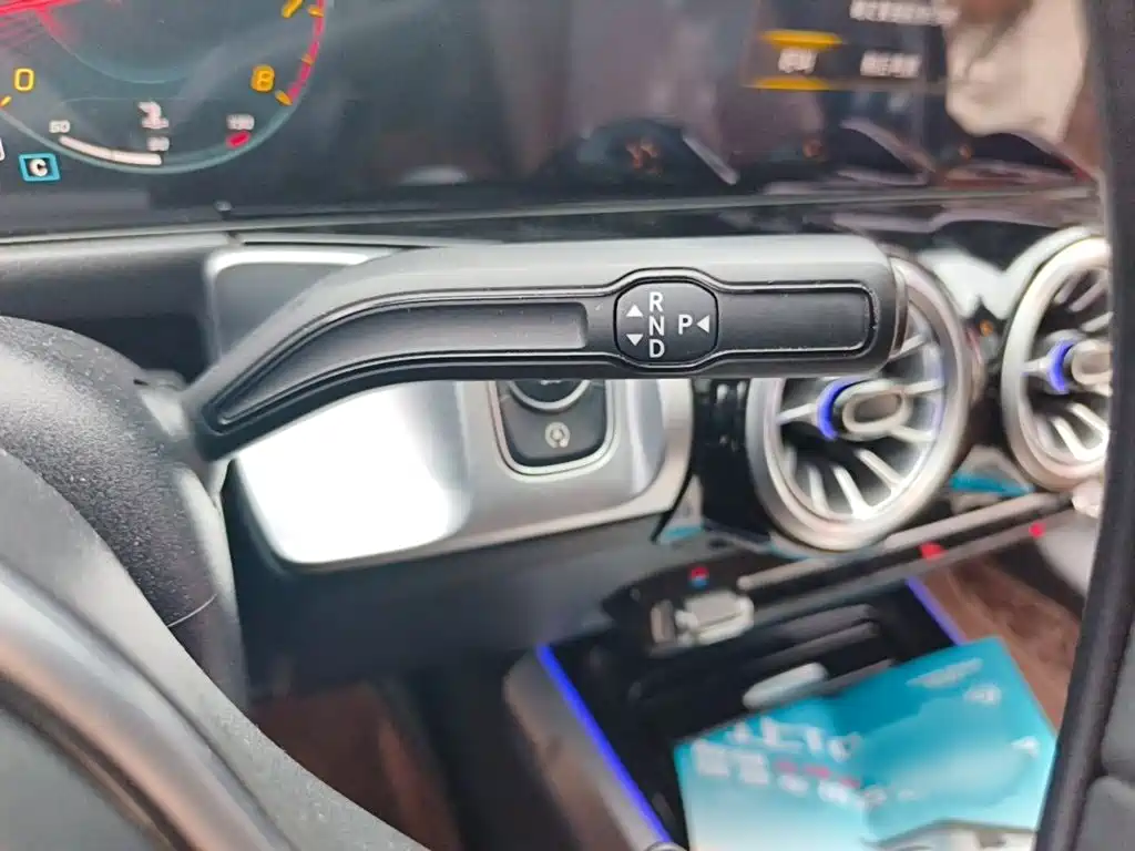 Mercedes-Benz GLB — миниатюра 7