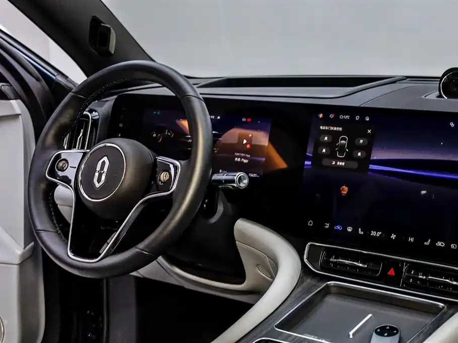 AITO ASK THE WORLD M9