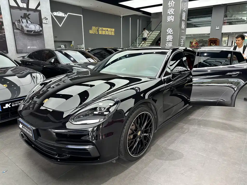Porsche Panamera 2019