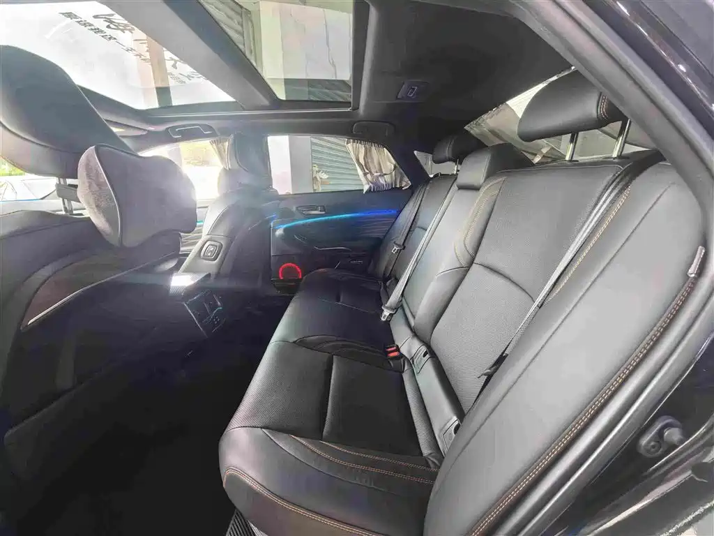 Toyota Avalon — миниатюра 12