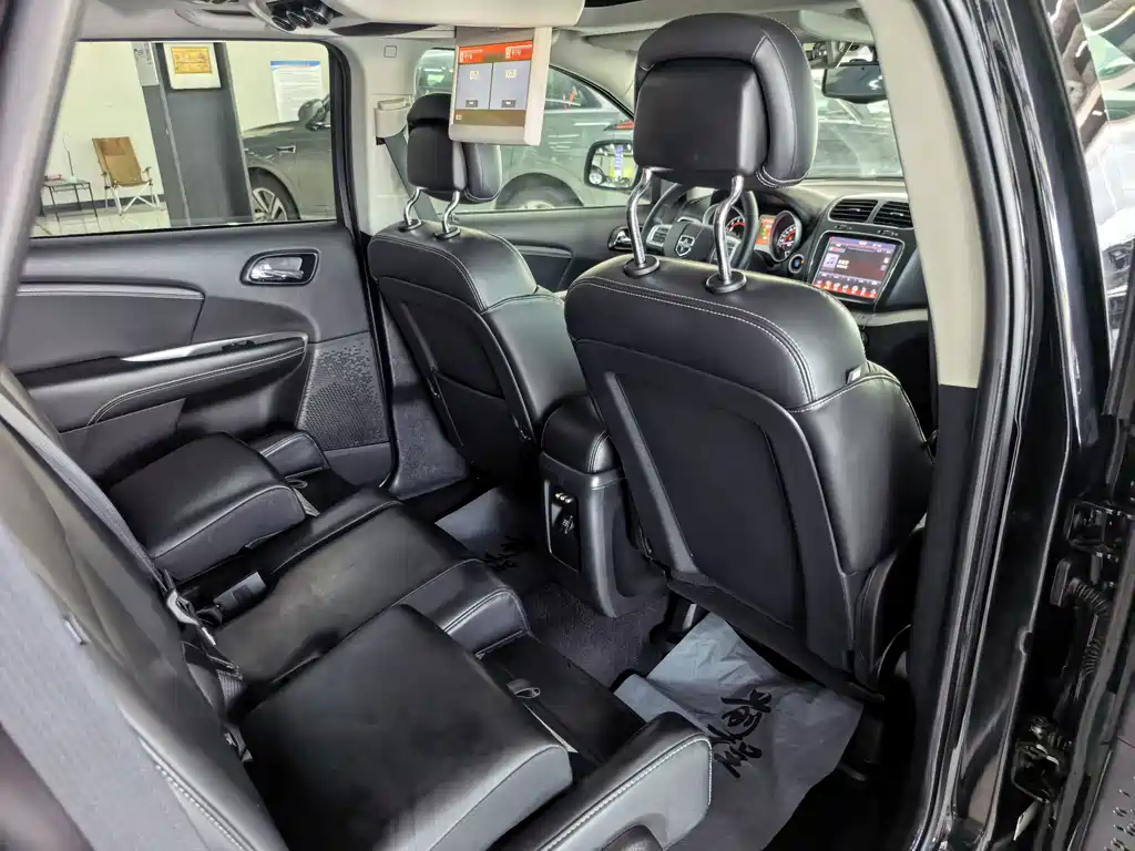Dodge Journey — миниатюра 8