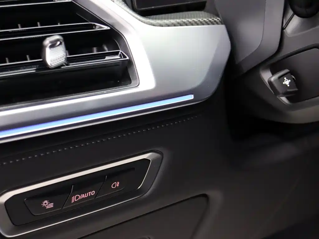 BMW XM — миниатюра 31