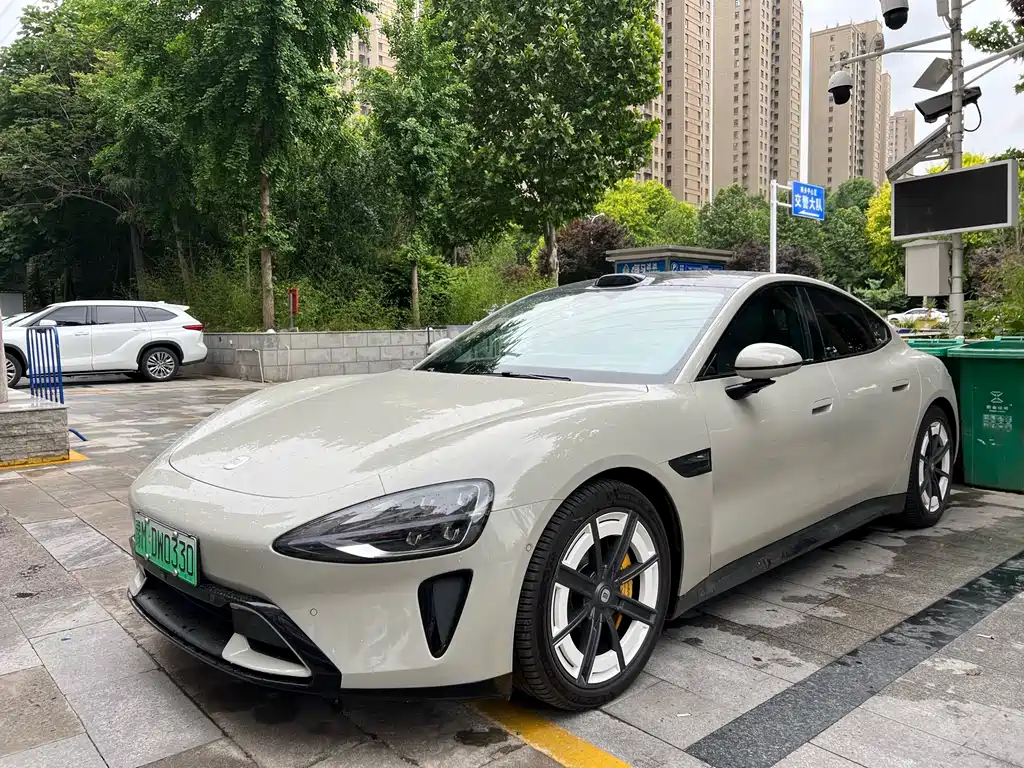 Xiaomi SU7 2025