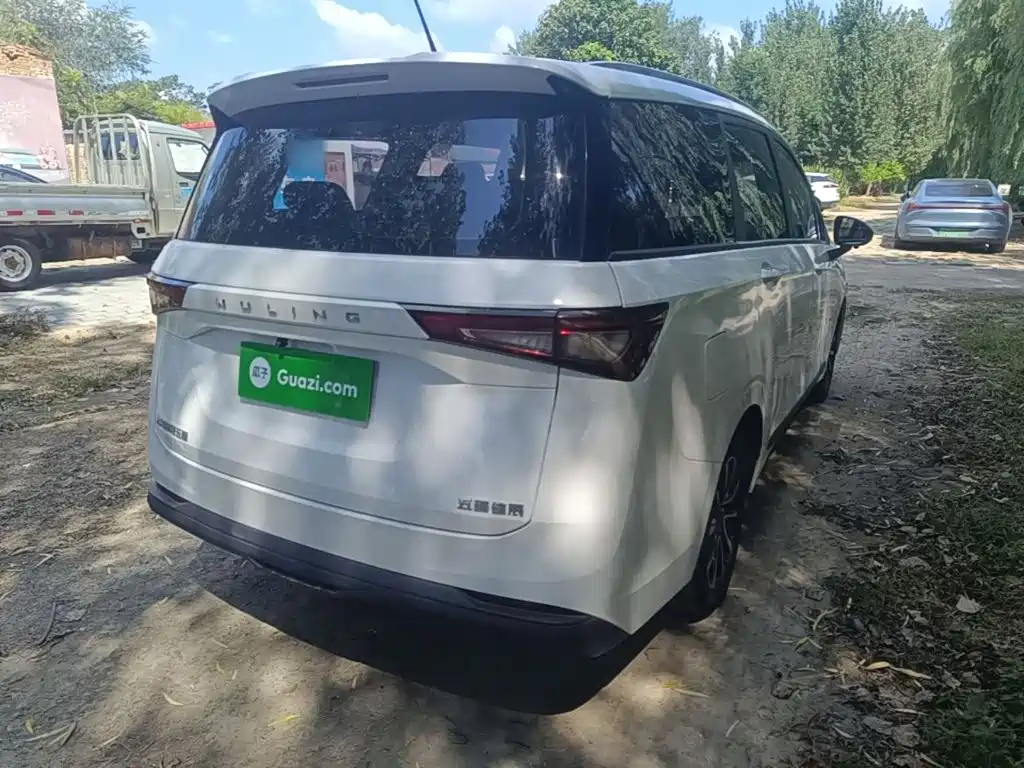 Wuling Jiachen — миниатюра 7