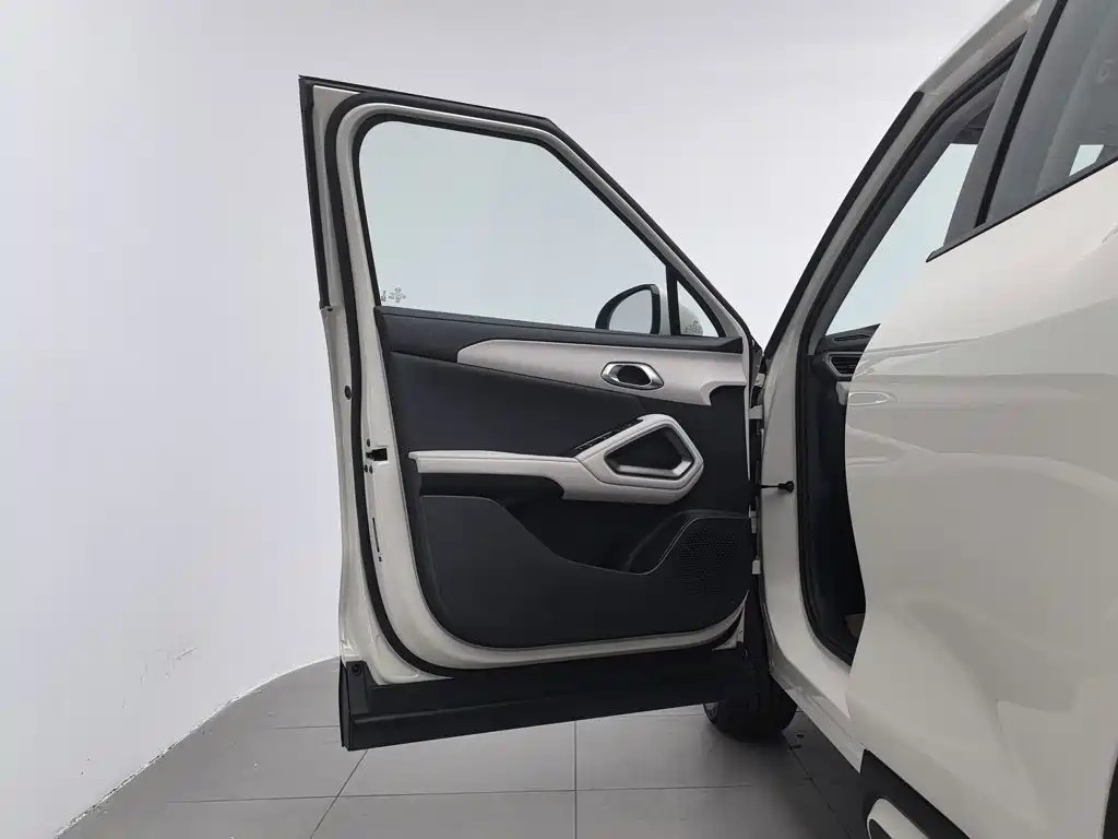 BYD Yuan UP — миниатюра 8