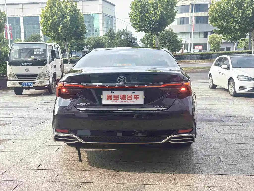 Toyota Avalon — миниатюра 8