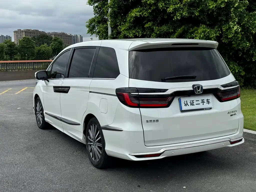 Honda Elysion — миниатюра 4