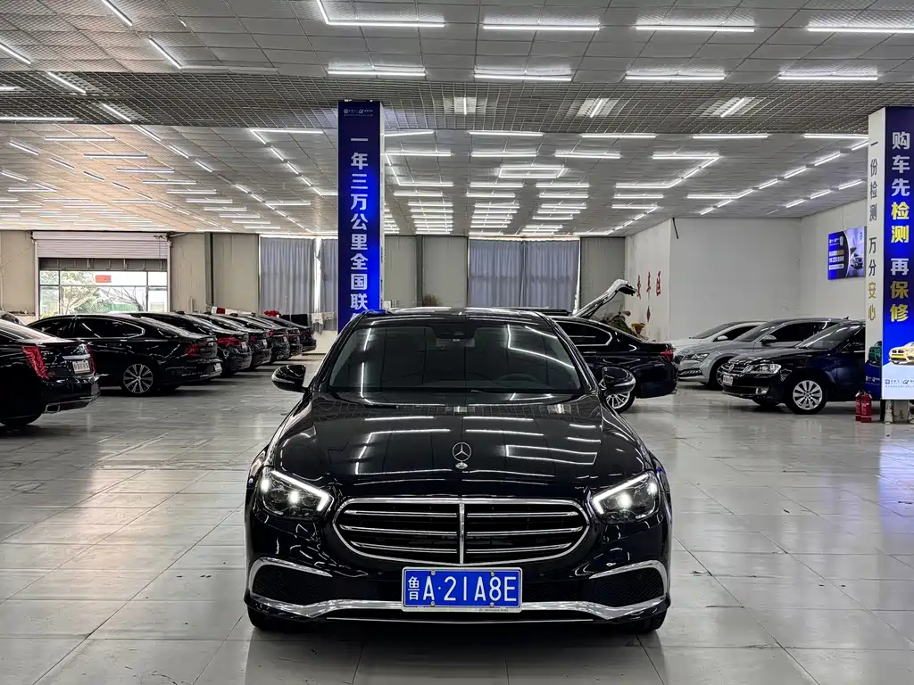 Mercedes-Benz E-Class — миниатюра 2