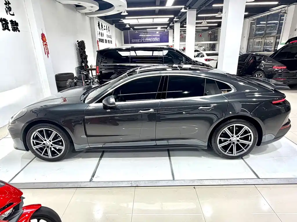 Porsche Panamera — миниатюра 7