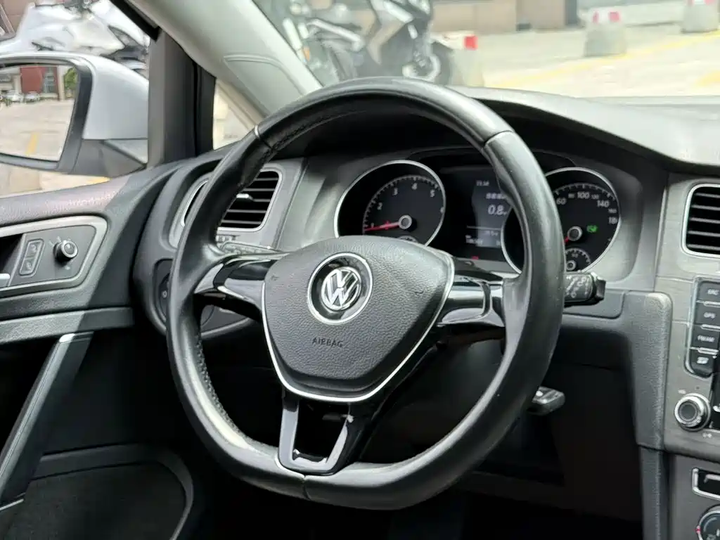 Volkswagen Golf — миниатюра 14
