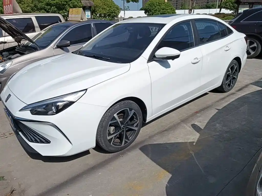 Roewe i5 2023 1.5L CVT