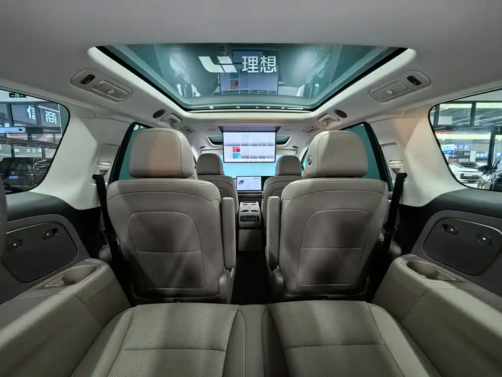 Li Auto i8 2025 Standard