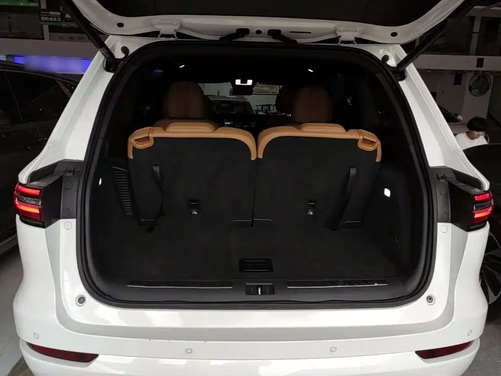 Li Auto Li ONE — миниатюра 19