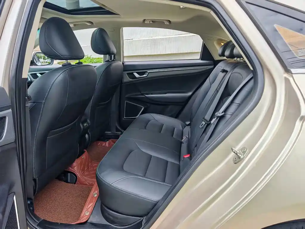 Geely Emgrand GL — миниатюра 9