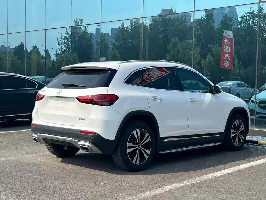 Mercedes-Benz GLA — миниатюра 6