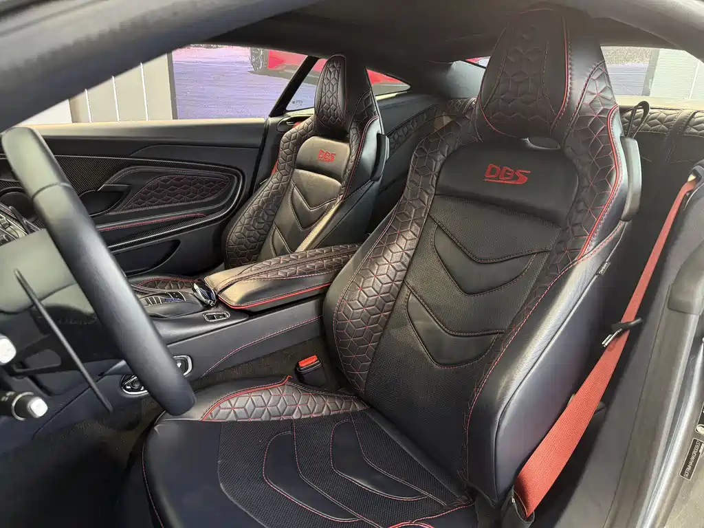 Aston Martin DBS 2019 DBS Superleggera V12 Coupe