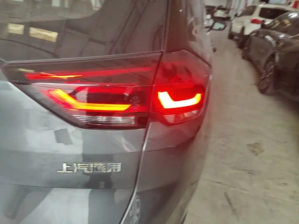 Chevrolet Volando — миниатюра 8
