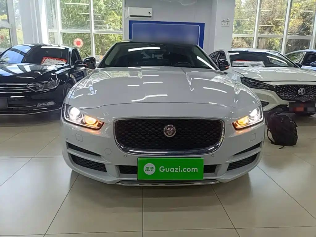 Jaguar XEL — миниатюра 3