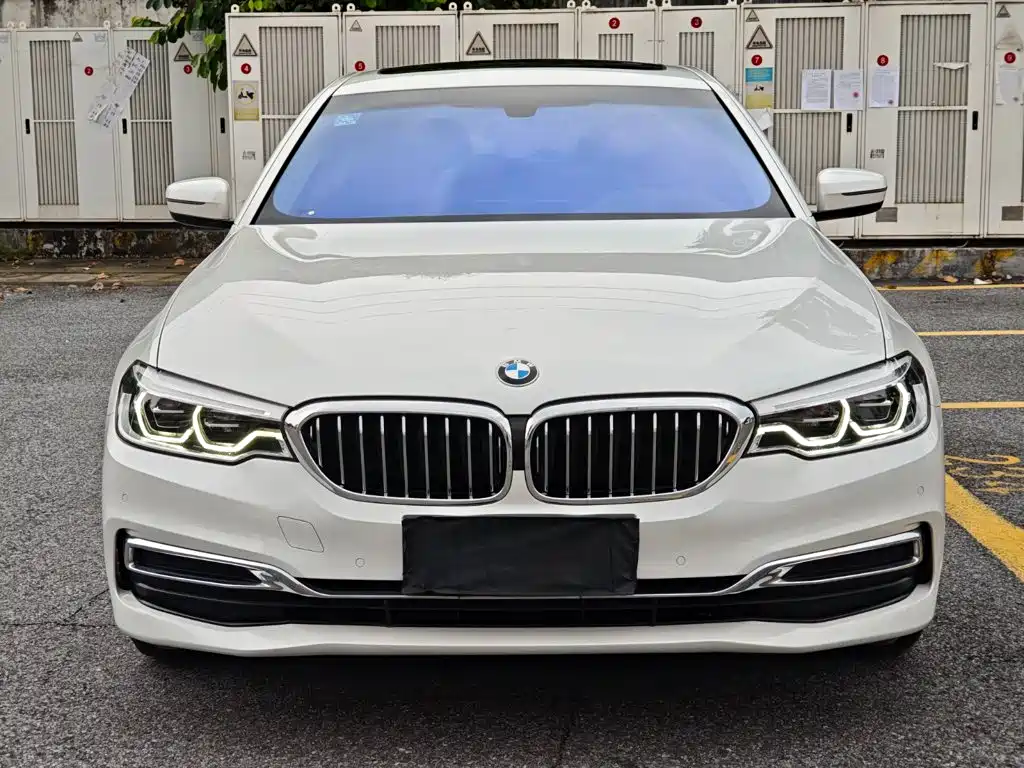 BMW 5 Series — миниатюра 2