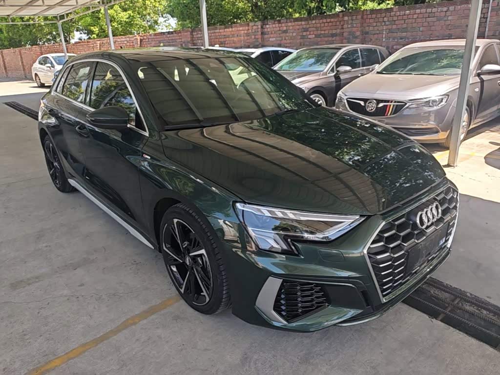 Audi A3 1.4 л 2021 г. Зелёный, пробег 35900 км