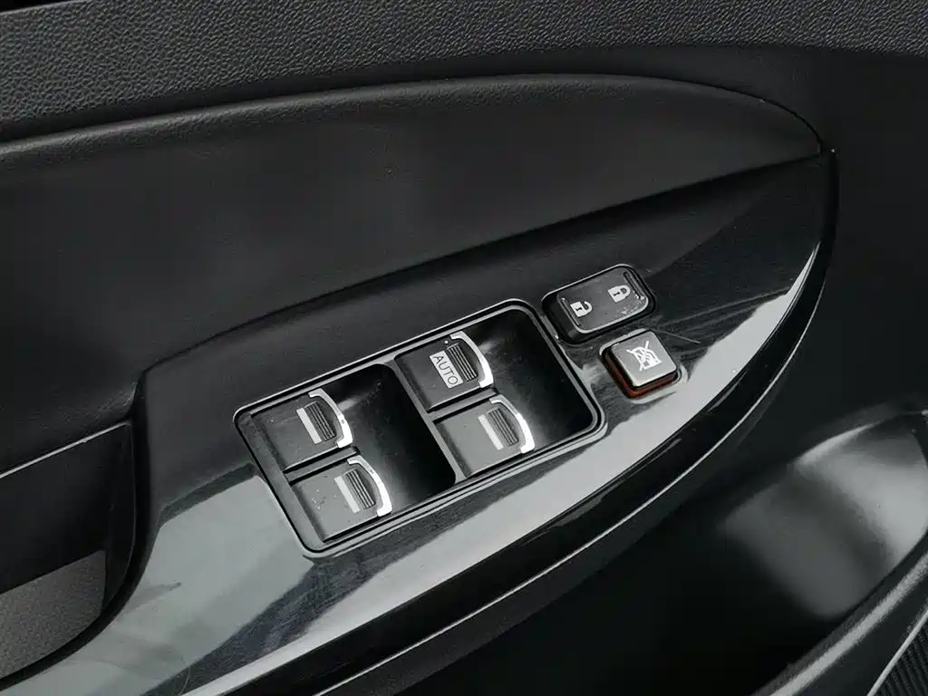 BYD Surui 2014 1.5L MT Luxury
