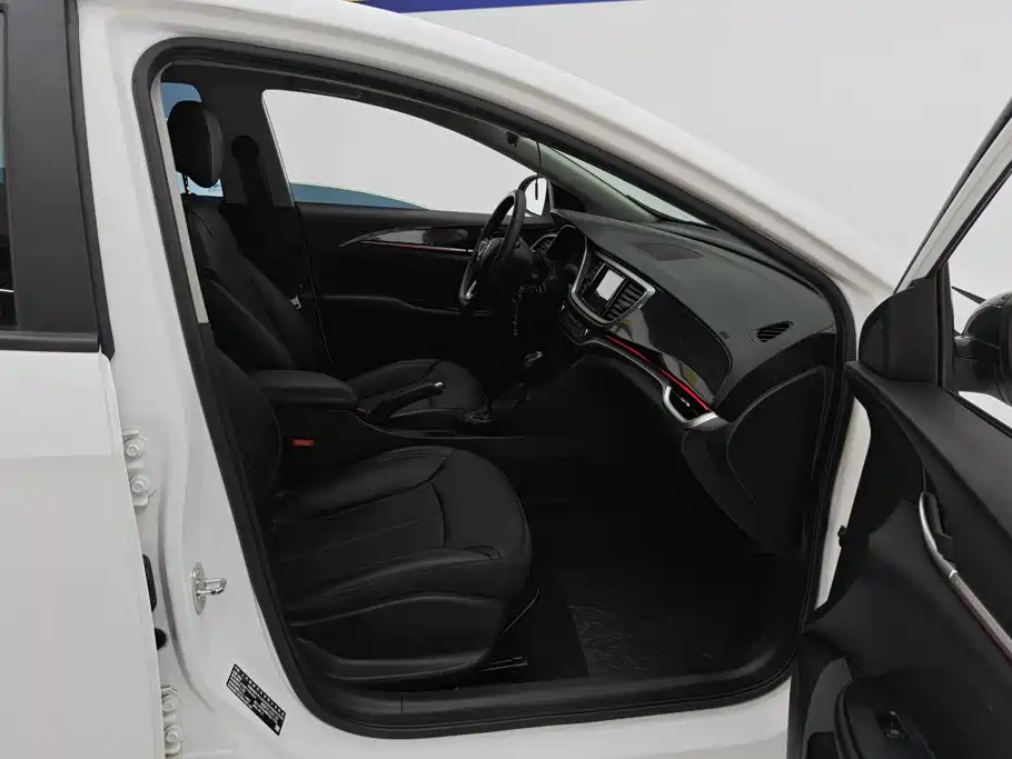 Buick Excelle — миниатюра 8
