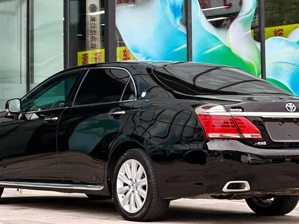 Toyota Crown 2012 2.5L Royal